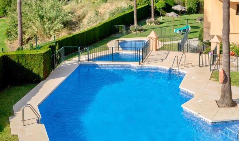 Riviera Golf Apartment Sitio de Calahonda エクステリア 写真